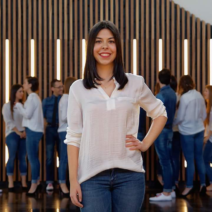 Estamos de cumples!! Hace un par de días nuestra <a href="/IdiCassi/">Iris di Cassi</a> cumplió años, y hoy <a href="/lauramanchonr/">Laura Manchón Ruiz</a> también! #FelizCumple!!