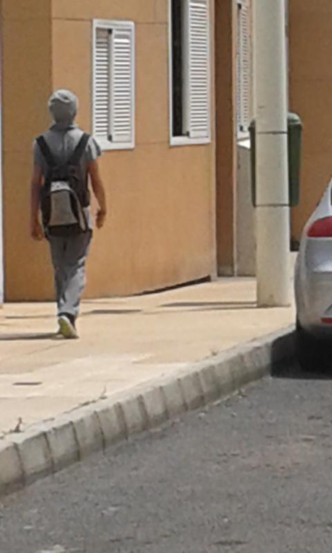 16BadBear's tweet photo. Salgo de clases y gorro+camiseta q hijo de puta ajjajajajaj @TuMamaMeToca http://t.co/R4gLSIFKxB