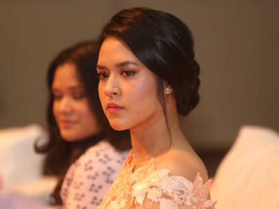 detikcom's tweet photo. Main Film, Raisa Dinilai Total Berakting http://t.co/EU83j9UNfc via @detikhot http://t.co/Dw5OMz3AJT