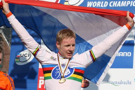 TopcompetitieNU's tweet photo. @tijmeneising heel veel sterkte met je herstel en comeback! Talent gaat nooit verloren 💪👊👍@metecct #Topcompetitie http://t.co/g1ECt9uvR8
