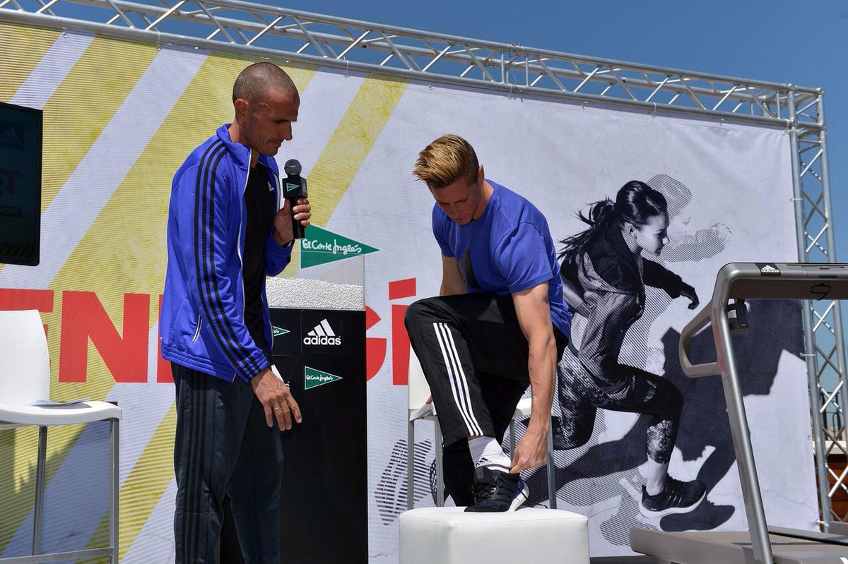 Torres's tweet photo. Un entrenamiento lleno de energía con las #ultraboost y @chemitamartinez http://t.co/P1HAclAKcU