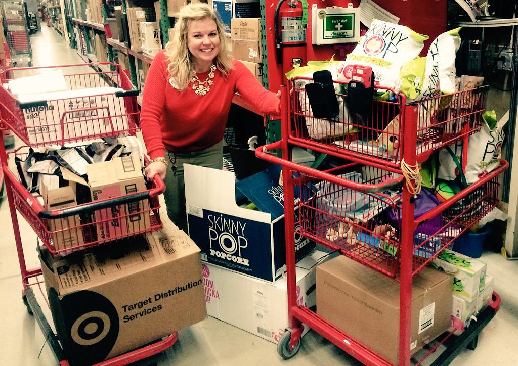 MalekKristin's tweet photo. More vehicles from the back to the floor!
#OnTheFloorTo4 #salespush #G196TidalWave @jackson1_jason http://t.co/T6JjI7pPpY