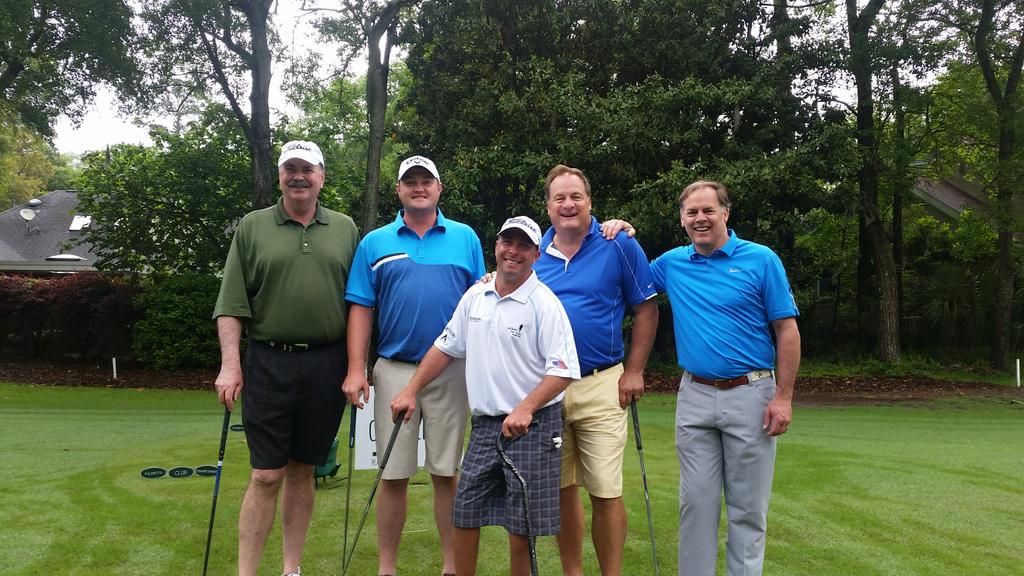 coastalcourt912's tweet image. First #onearmchallenge of the day. All smiles at the @walkingforkids Charity Golf Tournament