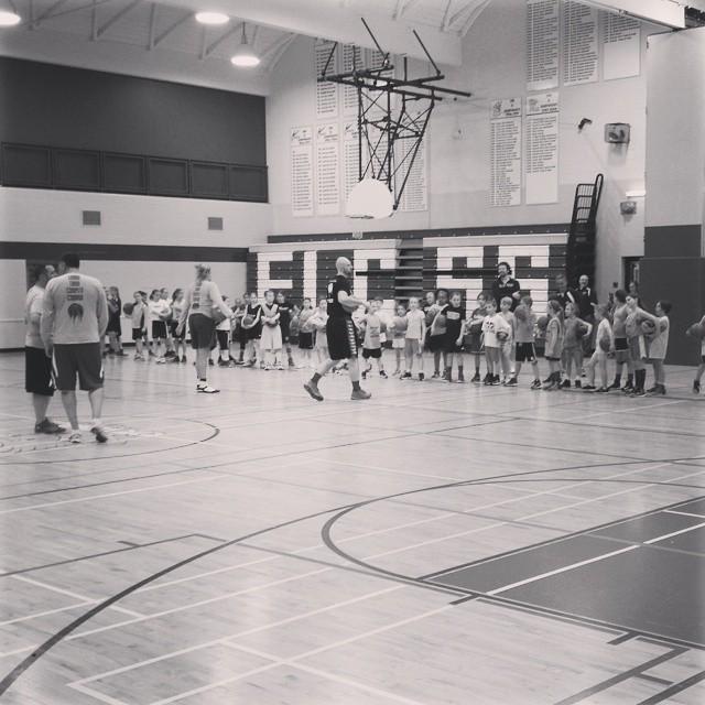 PanthersPelham's tweet photo. Packed house! Everyone wants to get better #hardwork #springleague #pelhampanthers @NLPerform https://t.co/De0SuXEBWE http://t.co/uDiRfwtajK