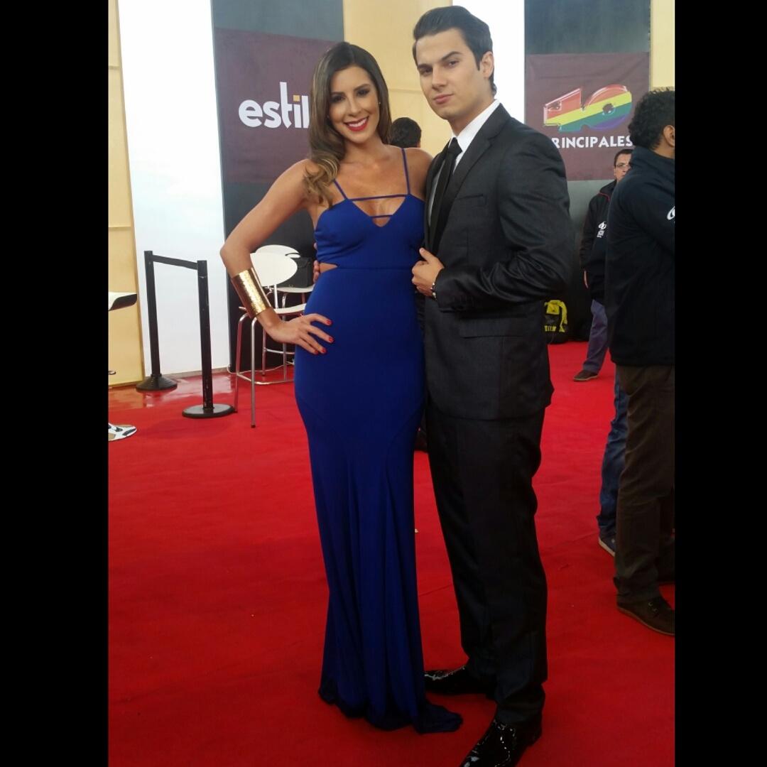 PipeBueno's tweet photo. Con @caritosoto1 en los premios Tv y Novelas! Hoy despierto con la noticia de ser el 2 mejor vestido de la ceremonia. http://t.co/bKWcOd5UUI