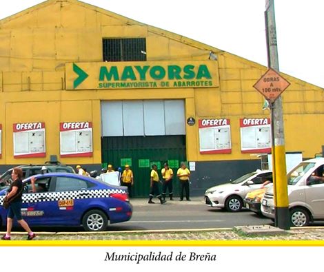MuniBrena's tweet photo. Hallaron excretas de ratas en el área de venta. Presencia de mosquitos y heces de palomas. http://t.co/CDrKi1mI0R