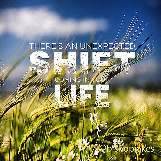 BishopJakes's tweet photo. This is your year for a SHIFT! This is your season to believe God for Divine Arrangements! https://t.co/b2aBlLU4Ft http://t.co/quGdippAmY