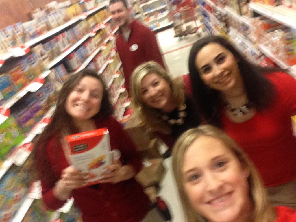 jblink23's tweet photo. First, ETL truck unload #dowehaveketchup? Next, pancakes for vibe/comp! Now, 4x4 fun! #vibemasters #krystaldontfall http://t.co/BOe1l89oxR