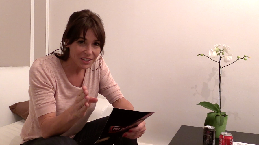MDPasse's tweet photo. Après @cyrilferaud, jouez à #MotDePasse avec @RaynaudJulie > http://t.co/uQ6iH6xF73 @France2tv @Francetele #MDP http://t.co/tohohXnWUA