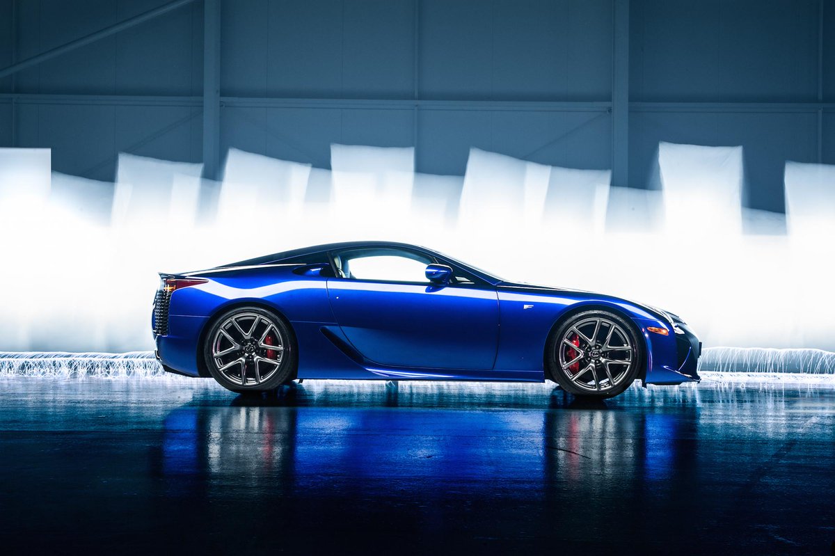 LexusUK's tweet photo. We mark the Lexus #LFA's fifth birthday with some amazing new images: http://t.co/59MVVlX3qy http://t.co/SxFoMDAbQP