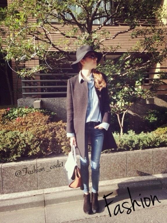 ndypressad's tweet photo. マスキュリンな
ブラックコートが映える♪

シンプルな
デニムonデニムスタイル☆ http://t.co/F891QLRy2y
