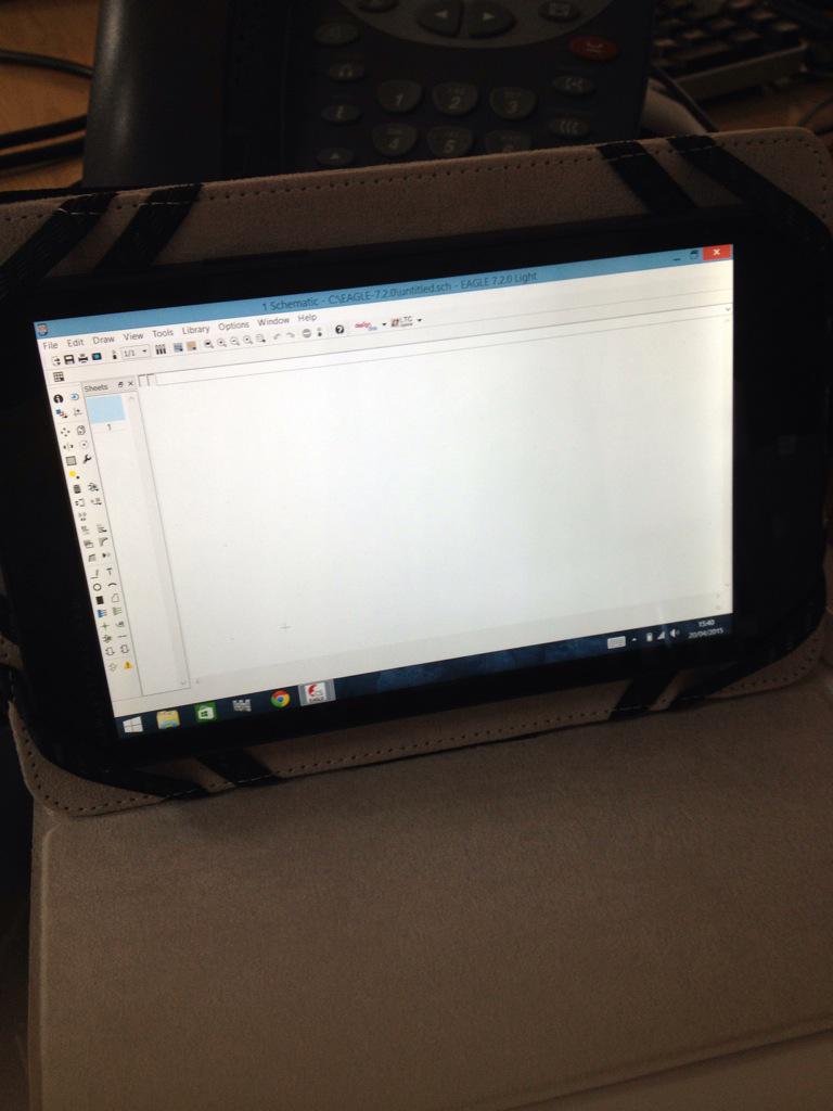 PoultoneDevices's tweet photo. Mmmmm, EAGLE on Windows 8 tablet, this is pretty exciting!! :D. PCBs on the move! http://t.co/qWlmhWmkKr