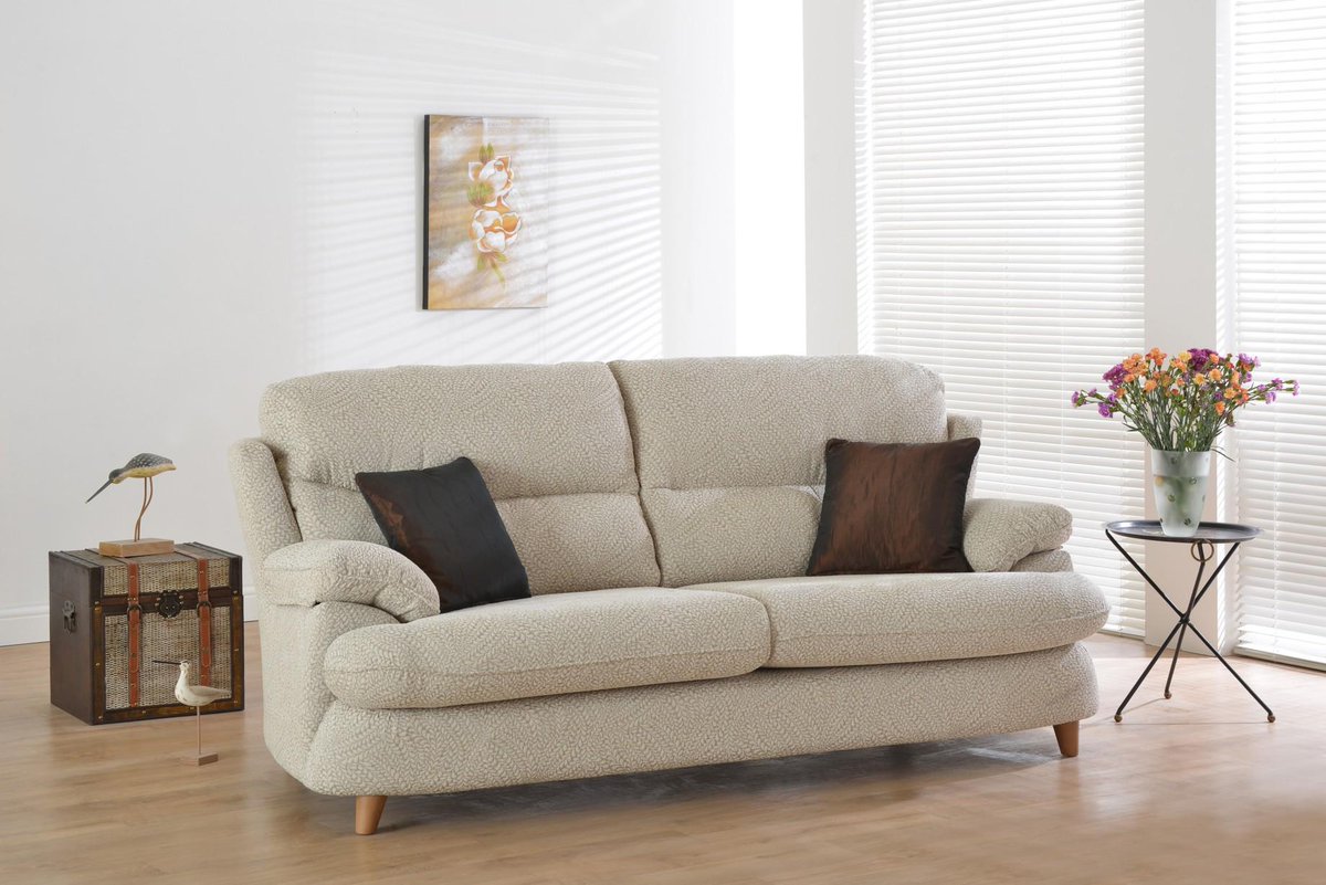 squaredealint's tweet photo. Riva 3+2+1 NOW ONLY €1995, immediate delivery available http://t.co/X9JIcYYgzp