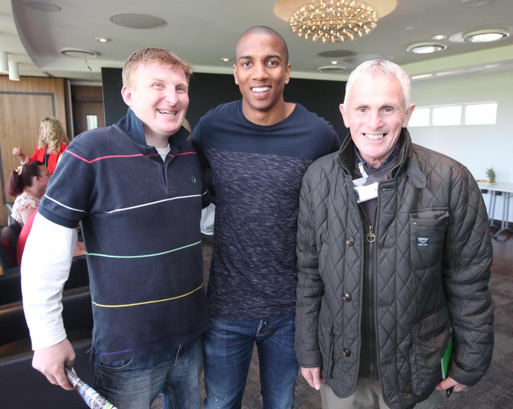youngy18's tweet image. Genuinely one of the perks of the job, so rewarding, thanks @MU_Foundation #MUdreamday