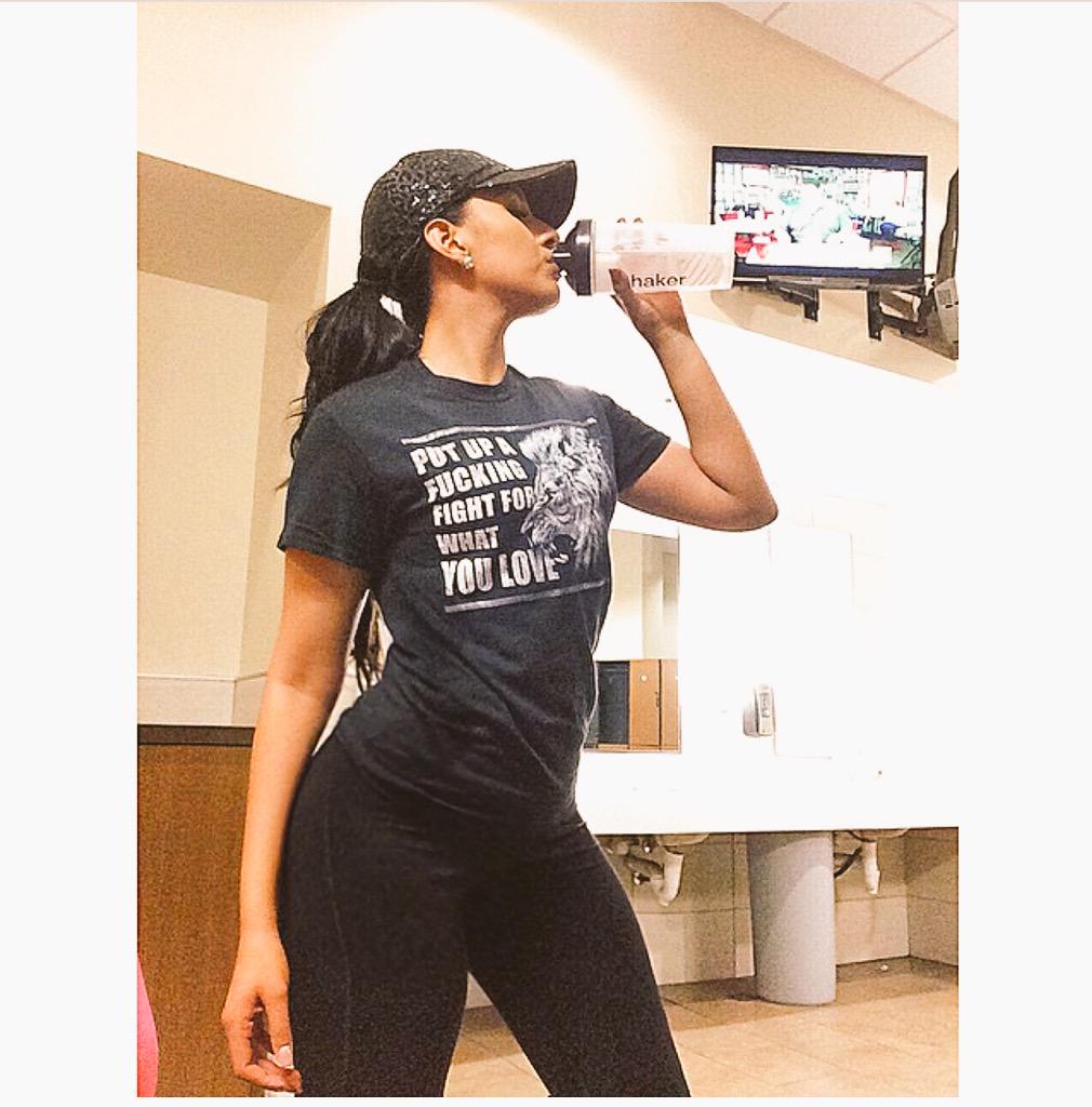 OneDayCo's tweet image. Put up a Fucking Fight!! Click the link in the Bio for your OneDay T-Shirt... onedayco.bigcartel.com