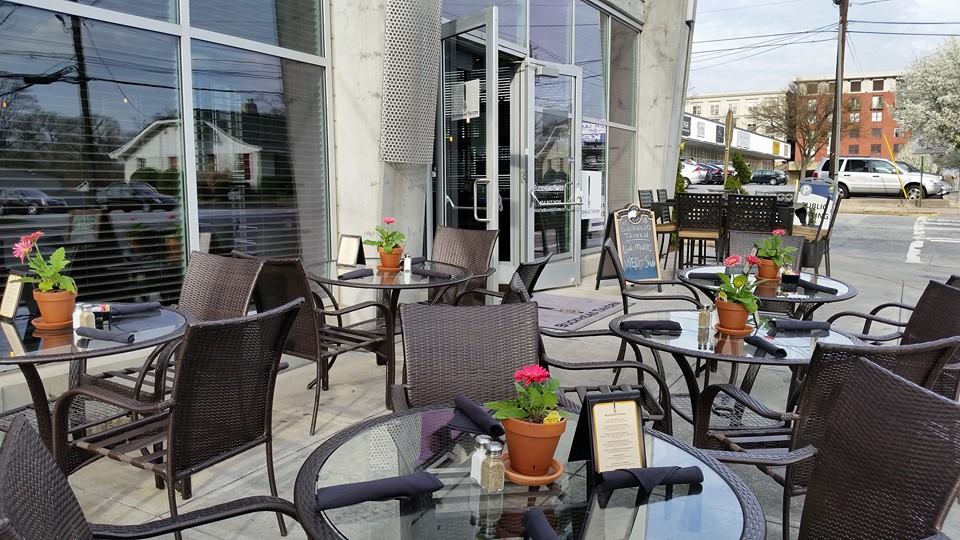 ThrillistATL's tweet photo. 12 New ATL Patios You Must Hit This Spring: http://t.co/boAkadpP7M http://t.co/BtNJayeeTo