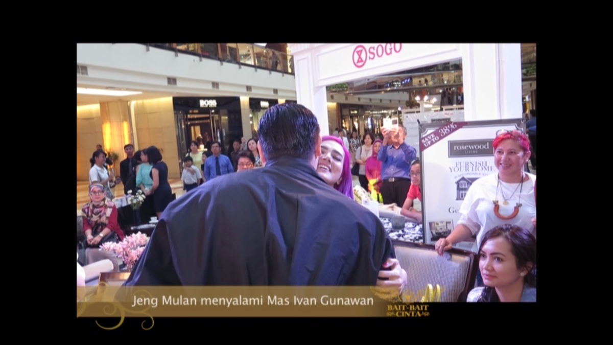 BaitCintaDhani's tweet photo. Saksikan keseruan @JameelaOfficial menyaksikan peragaan busana IGUN malam ini hanya di Bait Bait Cinta @langitRTV http://t.co/ye9iVW95KJ