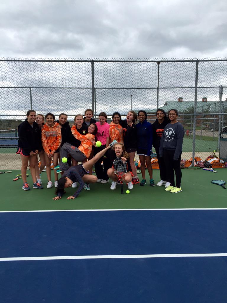 NHSJV's tweet photo. 40mph wind can't stop this squad! #windwarriors #funnomatterwhat http://t.co/BuzMk2f6xs