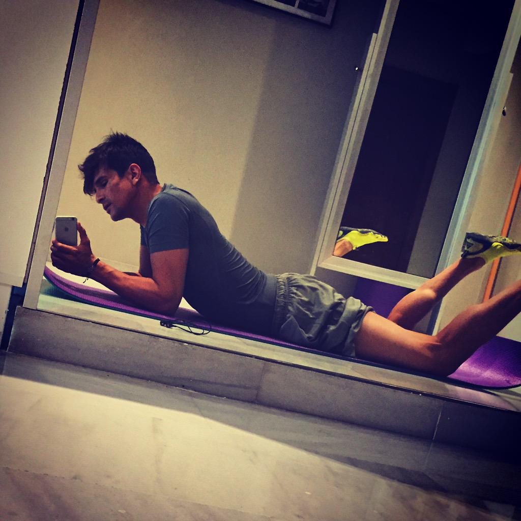 JMManzanares's tweet photo. Terminando de entrenar y estirar hoy.... http://t.co/PandtSNfO2