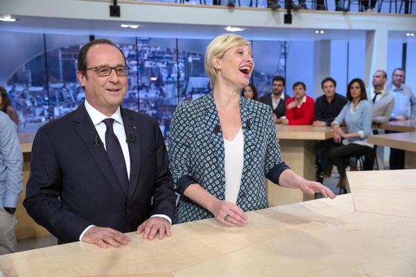 Limportant_fr's tweet image. Hollande : «Blagounettes et chansonnette» pour la presse limportant.fr/infos-politiqu…