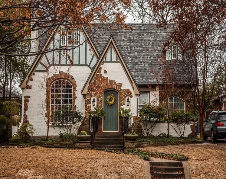 DMagazine's tweet photo. White Rock and Hollywood Heights/Santa Monica home tours return this weekend: http://t.co/iTJanenuJH http://t.co/ur8StliPY7