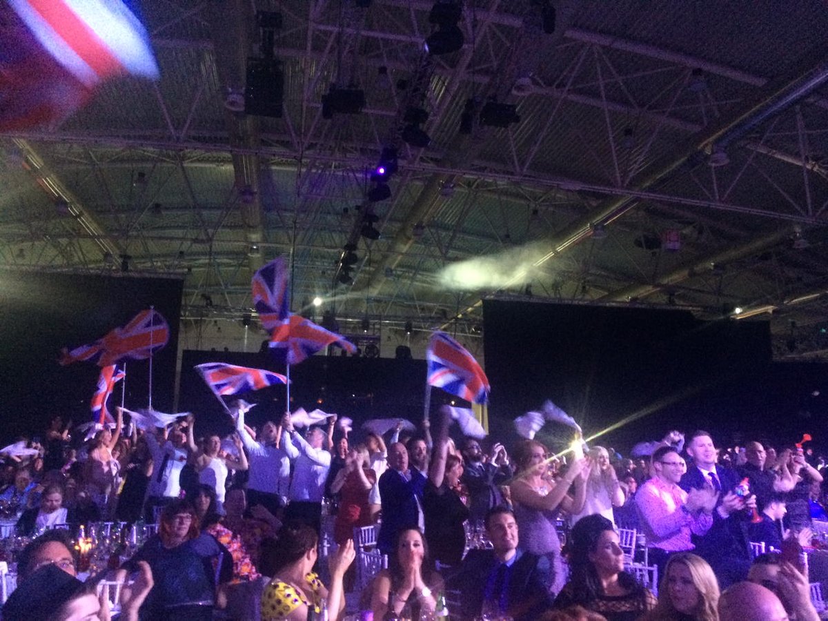 RachaelGHair's tweet photo. Go team UK! 🇬🇧 #stylemastersshow2015 http://t.co/S3glNjIraN