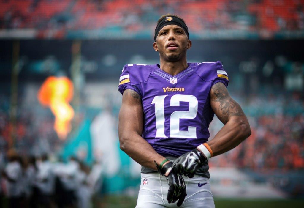 Vikings's tweet photo. .@MrInkredibleXII joined 300 people in making a 10-year-old's birthday party a memorable one. http://t.co/56sfjArMau http://t.co/brx7oCBHvp