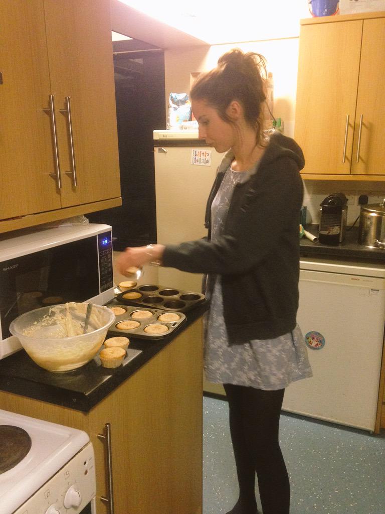 lucy_sutcliffe's tweet photo. @AldiUK Making gluten-free revision cup cakes! 🎂🎓 #DoItYourSelfie http://t.co/kvOOzbc32I