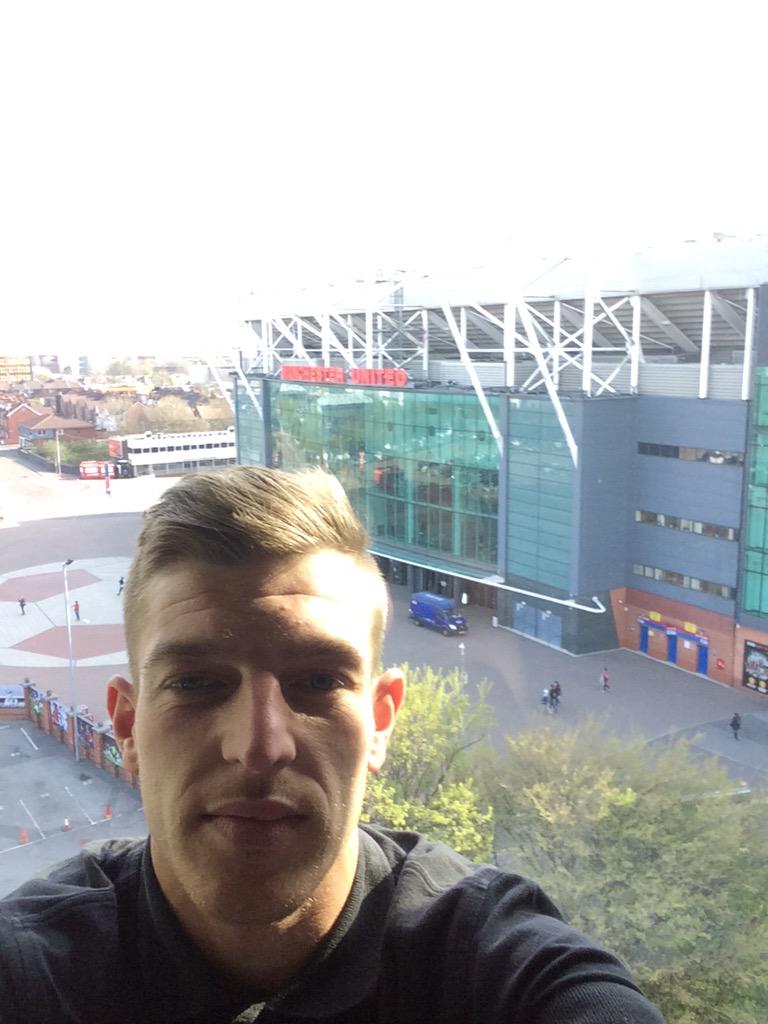 tiptreeelitefc's tweet photo. @GNev2 nice view from my room @hotelfootballuk #theatreofdreams http://t.co/inWLJuwAyt