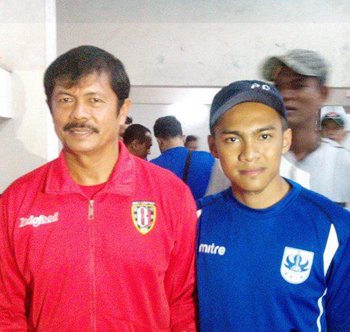 mrvaeg's tweet photo. bersama coach @indra_sjafri beberapa minggu yang lalu di stadion jati diri semarang http://t.co/7jW6pXxAmM