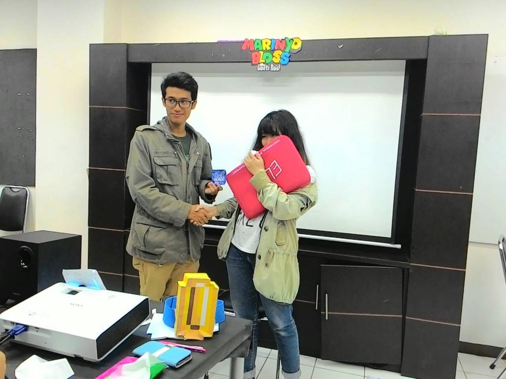 Selamat kepada Novian Gelang Ahdiyaka yg telah terpilih sebagai kaisar <a href="/IPPDIG/">Himpunan Mahasiswa DKV ITB</a> terbaru!! Yuhuuu #RumahBaru