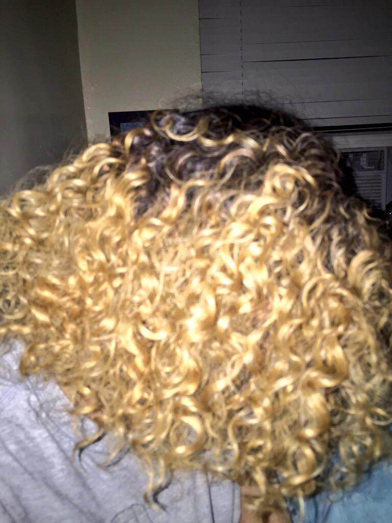 desstj's tweet photo. I was truly blessed with this great hair #shoutouttomyparents #goodlookingfam 👸🏼 http://t.co/PSvLYuEEsf