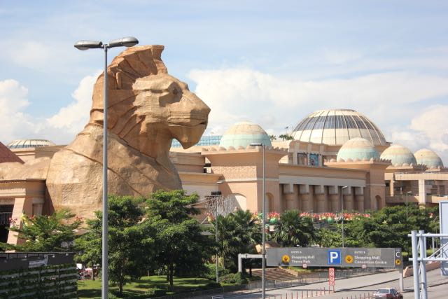 TraveladeptLife's tweet photo. A3: The malls are not just great they're the best #shopKL  #TWWT http://t.co/UxwpECZFPX