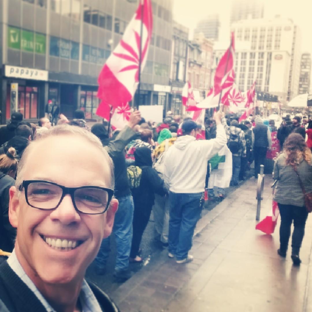 swalters's tweet photo. Get out and support #420forchange 

@CannTrust | @TweedInc | #MMPR 

http://t.co/J3x9oQIGo4   #Toronto #420 http://t.co/AhCTyGxY8j