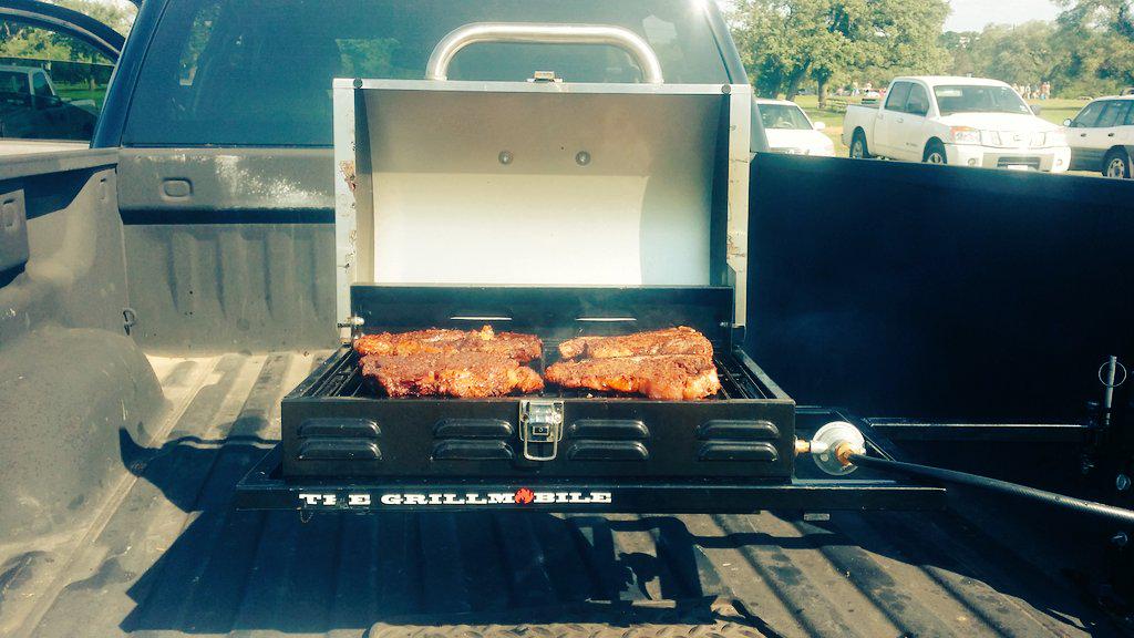 Grillmobile's tweet photo. Complete this survey for a chance to win a free Grillmobile! #giveaway #FreeStuff #BBQ https://t.co/hMjbAMbXu9 http://t.co/r4ydt4xkGs