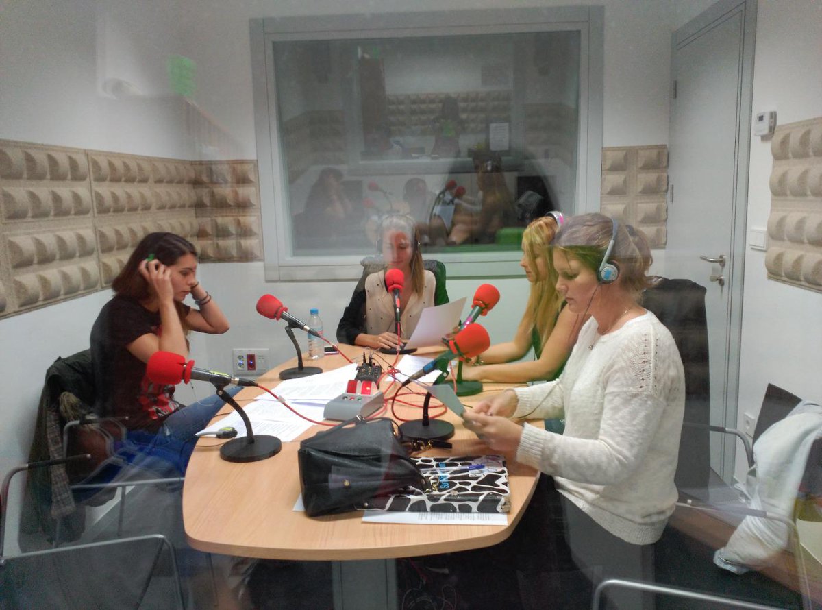 Caritasalamanca's tweet photo. Empezamos #EspacioSolidario en @RadioUSAL No te lo pierdas, 89.0 Hoy te invitamos a marcar la doble X #MultiplicateX2 http://t.co/PUGWjgdRQT