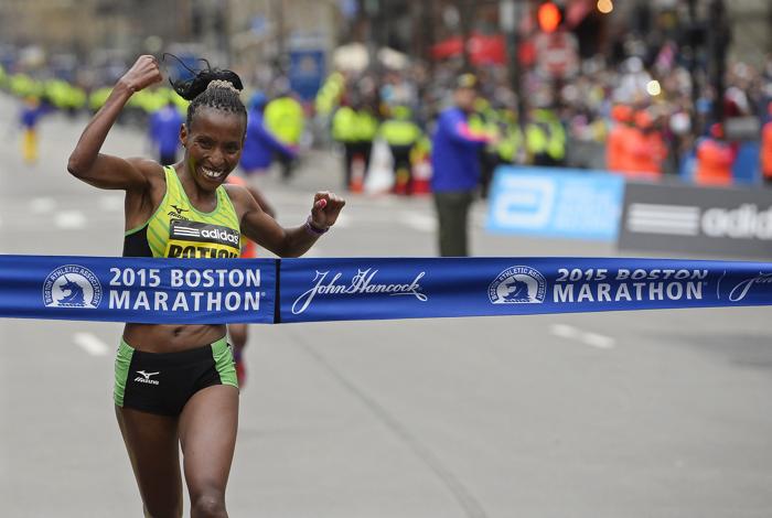 BostonDotCom's tweet photo. Watch: The dramatic finish of the Boston Marathon Elite Women’s race http://t.co/U0qtB9TUIu http://t.co/tC352nddF0