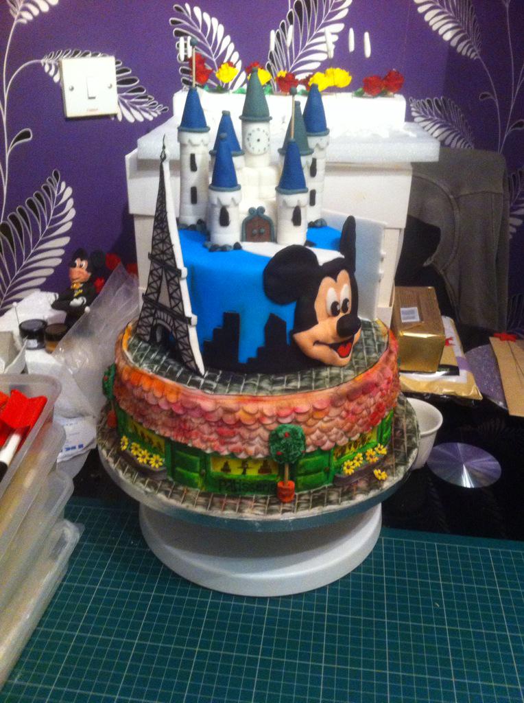 45bakerst's tweet photo. Disney cake Paris is coming on great should be finish soon...... http://t.co/mH8JqpTZ5Y