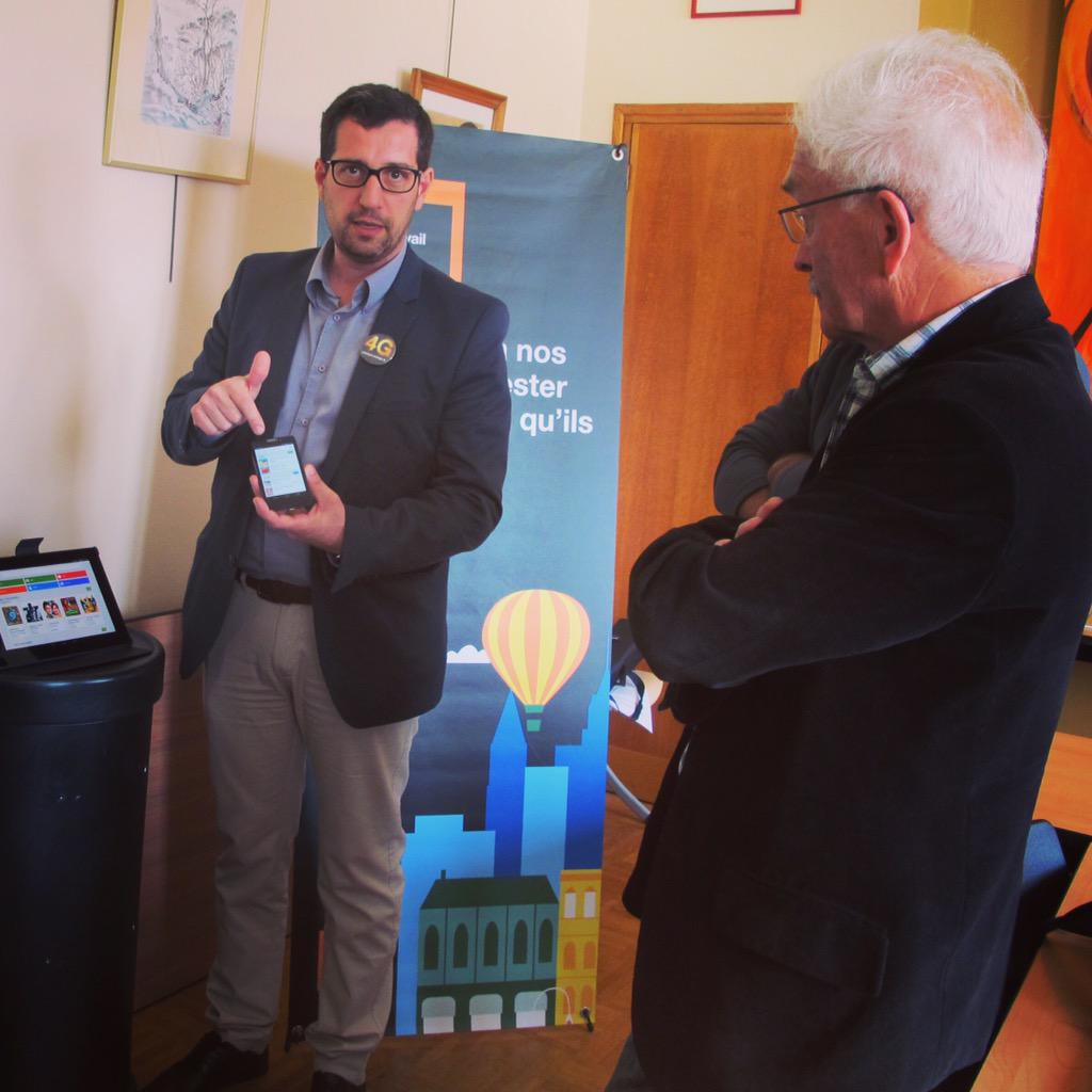 JulyCalvet's tweet photo. Démonstration des nouveaux usages grâce à l'arrivée de la #4G @orange à #Magnac-Laval (87) @Aupetit_Franck @mb2z http://t.co/P2rQjb3Clg