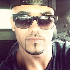  moore  If you want to wish Baby boy Shemar moore a happy 45th BDay. 