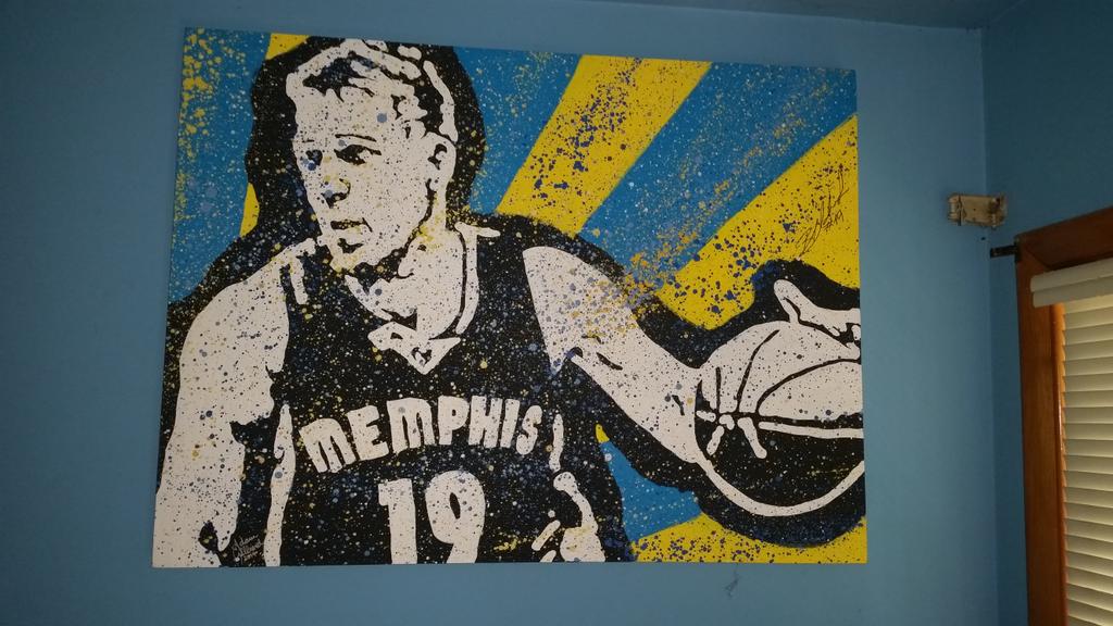 AdamExelbierd's tweet photo. Could listen to @BenoUdrih1 on @ChrisVernonShow all day long! #PlayTheRightWay #MrMidRange #PlayOffReady #GoGrizz http://t.co/XIx8MhiKwH