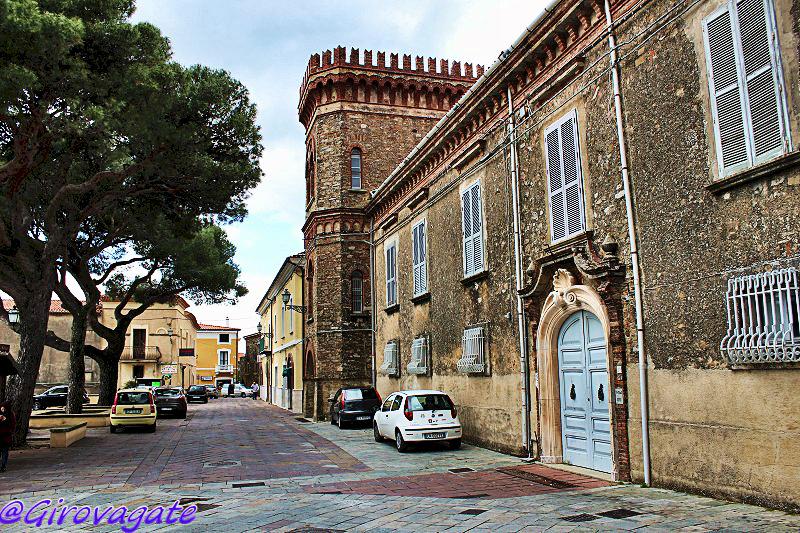 girovagate's tweet photo. #ScappoA Torchiara! Borgo storico del #Cilento tutto da scoprire! http://t.co/7mPvfAKidI #CilentoInside #Come2Italy http://t.co/DmRcBs6R2S