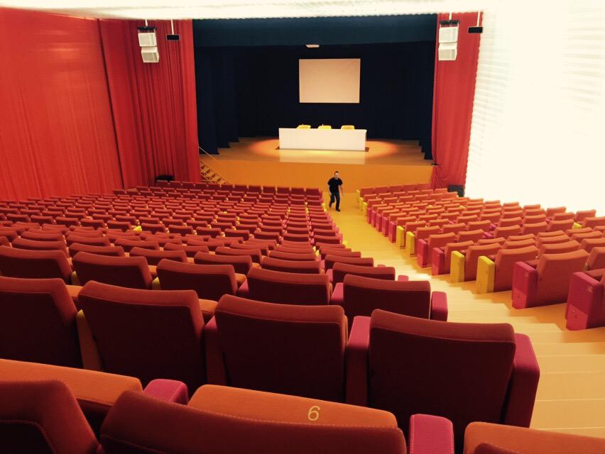 laurahhdez's tweet photo. Todo preparado en @El_Batel #Cartagena para la #presentación del #libro de @MDuenasOficial esta tarde a las 20.00 h http://t.co/mwyqLq5sxD