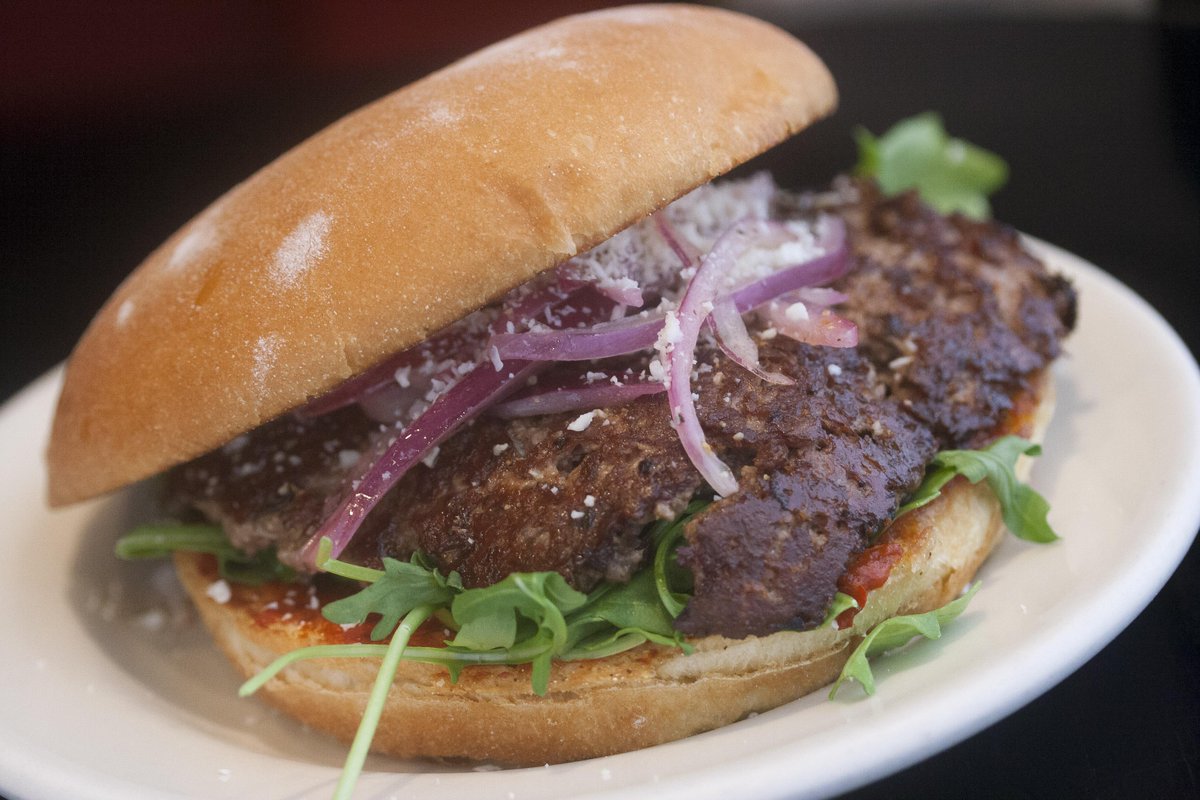 DMKBurgerFish's tweet image. Find yourself in need of a 4/20 munchie? We intro The Hamburguesa: salsa de chile arbol, cotija, arugula, red onion.