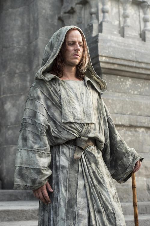 Thrones Updates tweet media