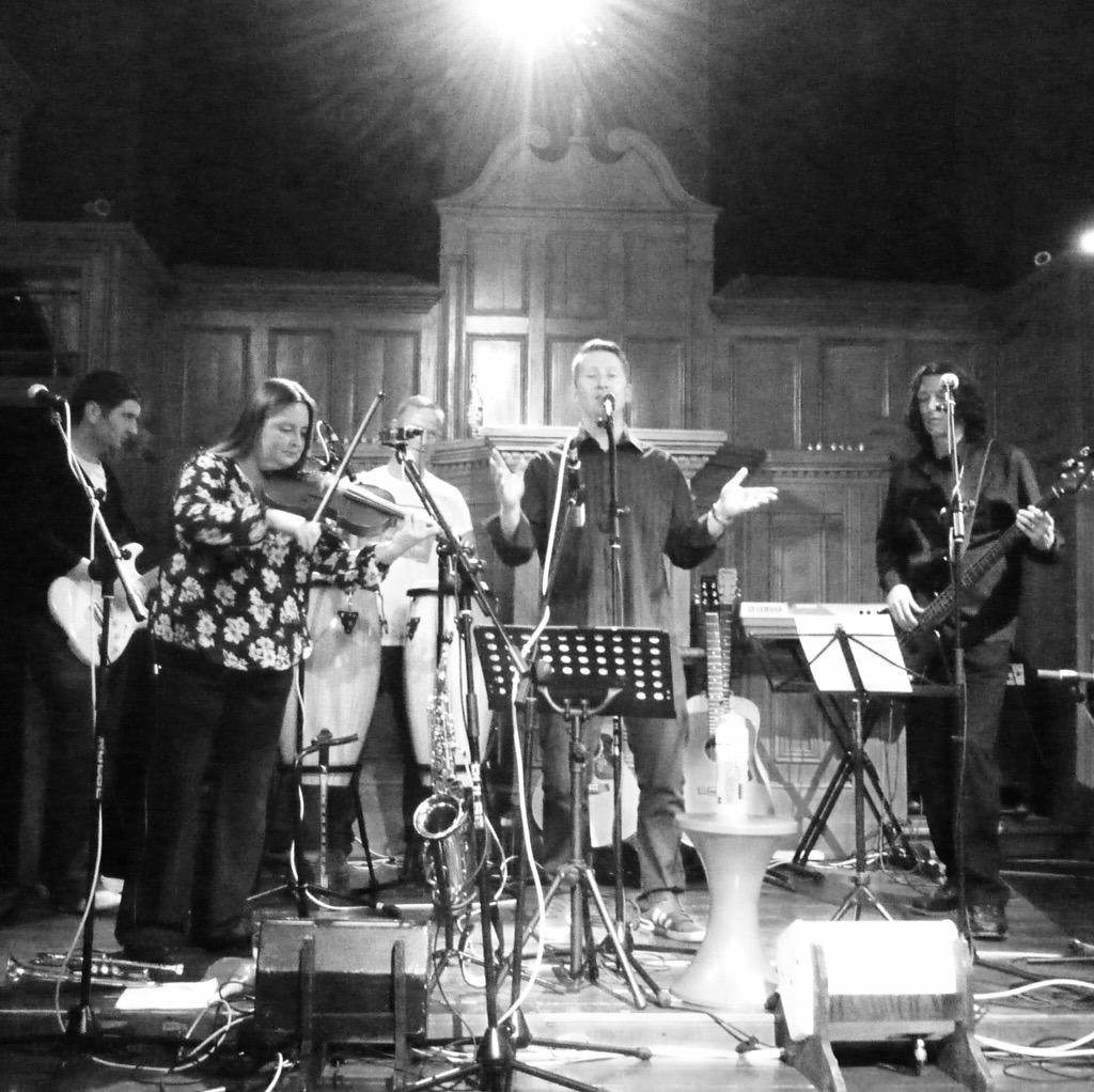 The_COGs's tweet photo. Fun times at the stunning @acapelastudio Saturday. Thanks to @georgiapmusic for joining us! Loved the cheeky collab! http://t.co/3s1o6lDa29