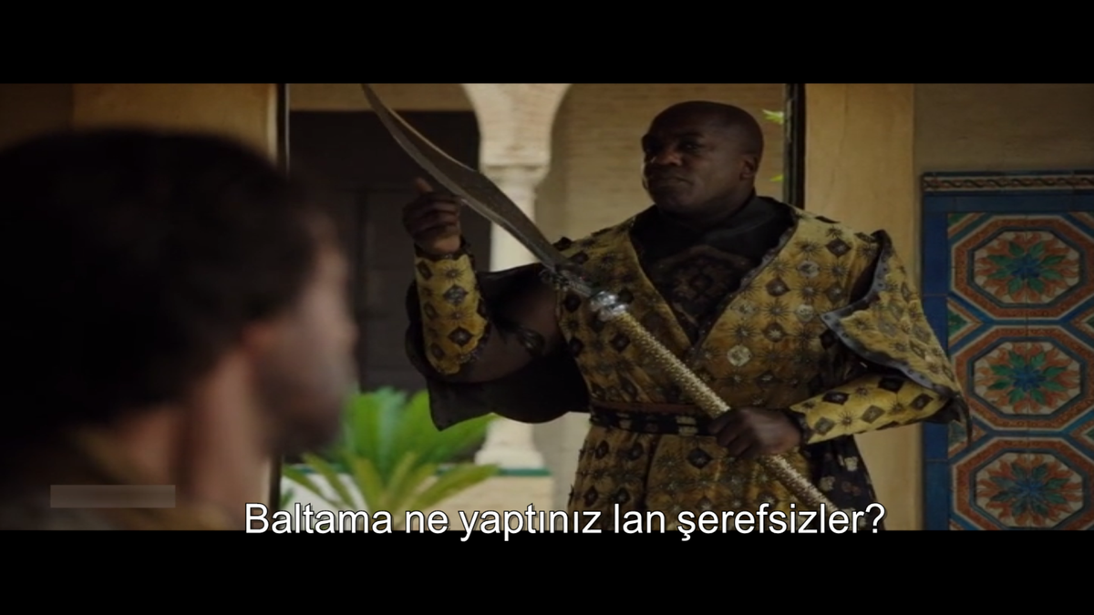 Connington_Jon's tweet photo. ben mi yanlış hatırlıyorum ya, balta değil miydi? http://t.co/0S4LBq9ZVF