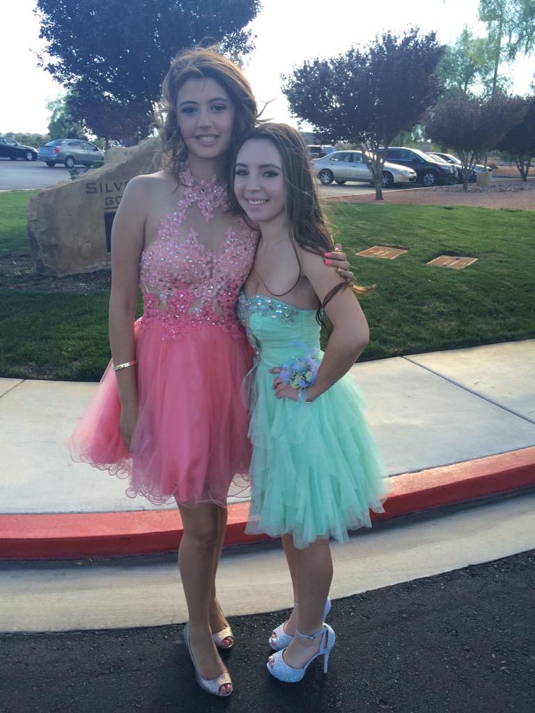 Happy birthday Anahi! I hope you have a great day! 1 8    