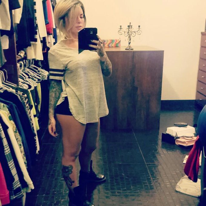 I decided to be a sassy blonde today http://t.co/QboVFzbBWx<a href="/tag/mackmonday"class="tags"><span>#mackmonday</span></a><a href="/tag/pandalife"class="tags"><span>#pandalife</span></a>