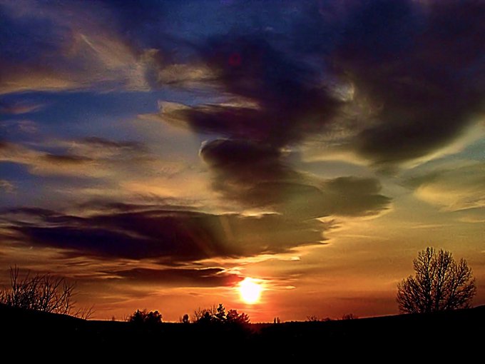 View image on Twitter View image on Twitter